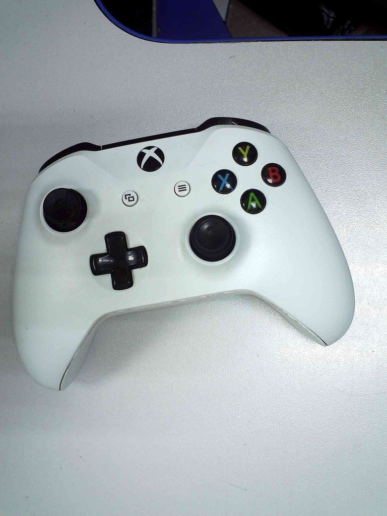 Купить Microsoft xbox wireless controller 1708 Б/У