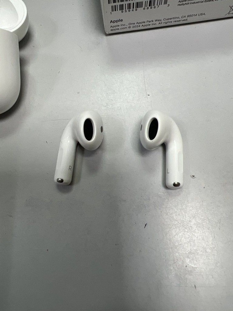 Дешево Apple airpods 4 з ломбарду