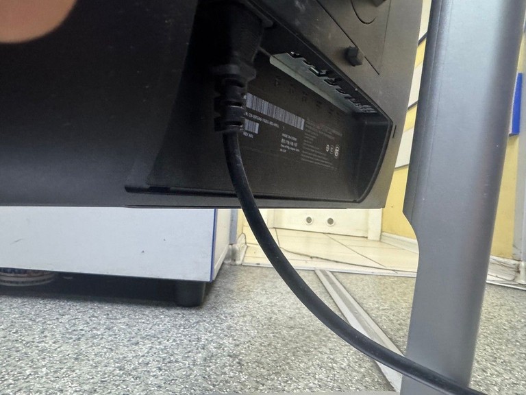 Дешиво Dell u2414hb с ломбарда