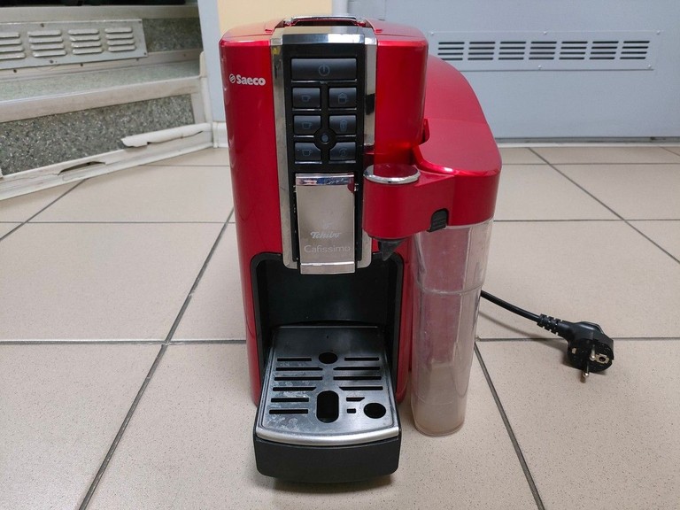 Оголошення Saeco Tchibo Cafissimo Latte HD8603/11 Б/У