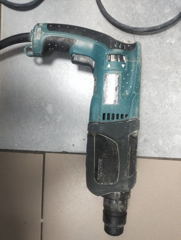 Оголошення Makita HR2470 Б/У