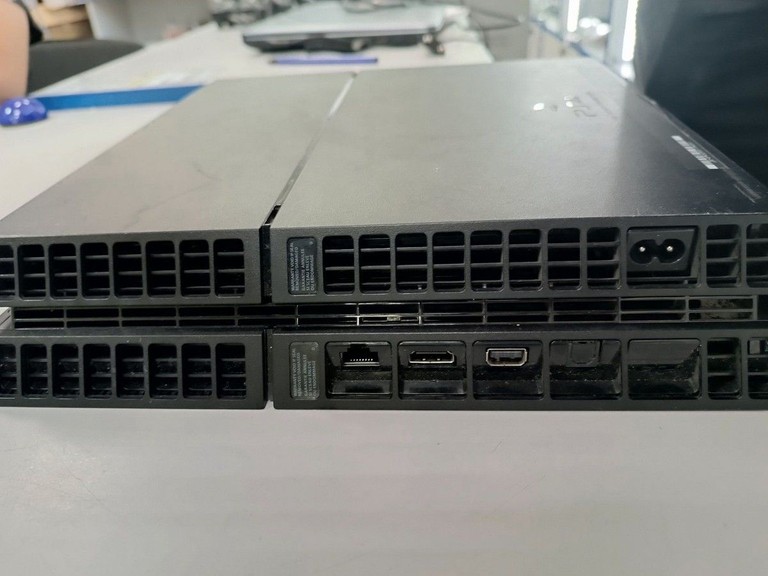 Дешиво Sony playstation 4 2tb с ломбарда