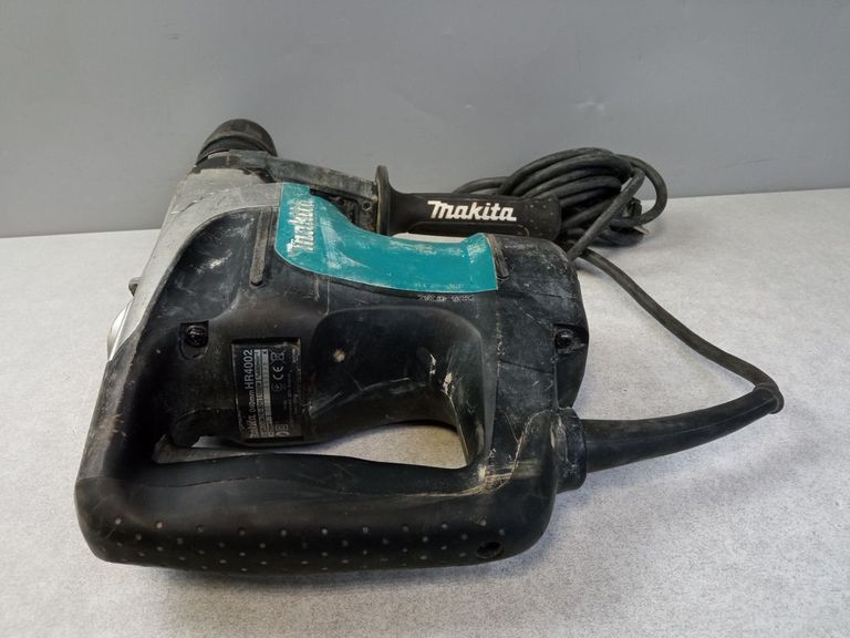 Makita HR4002