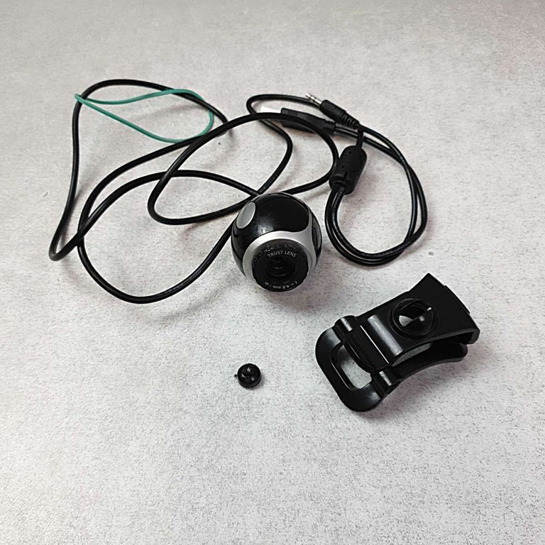 Купить Trust 17003 Б/У