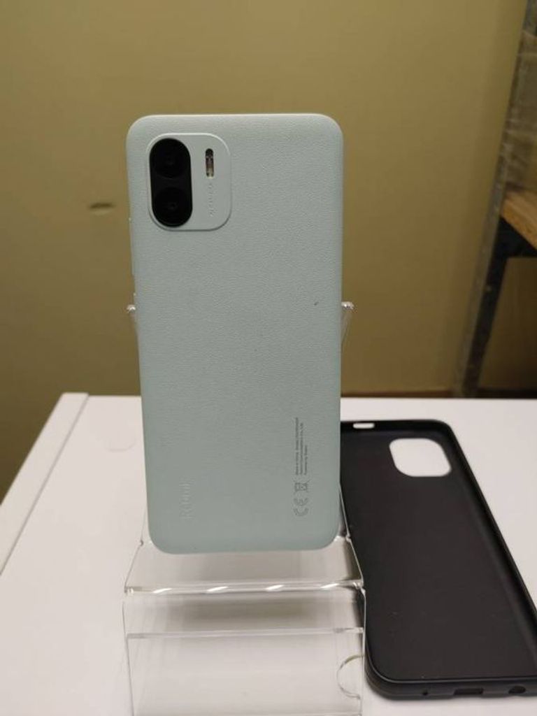 Дешево Xiaomi Mi A2 4/32GB Black з ломбарду