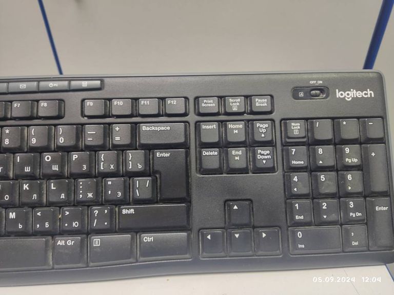 Logitech k270