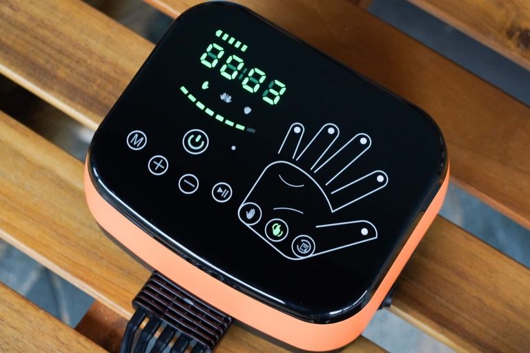 Оголошення Робот тренажер для лівої руки та пальці, врозмір XL. Акумуляторний. Реабілітація після травм з дзеркальною перчаткою. Б/У