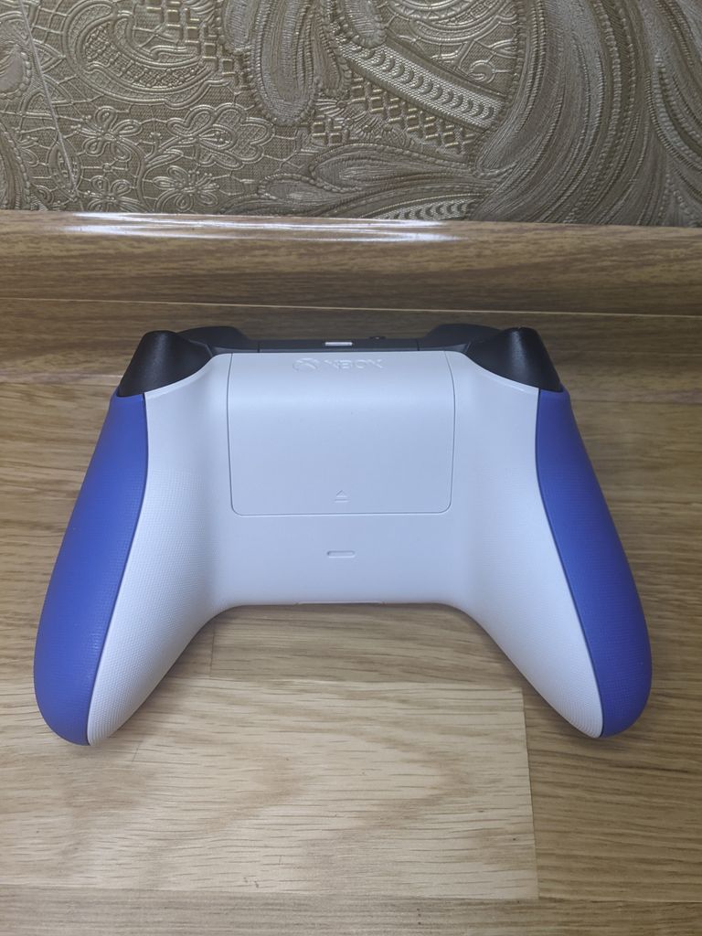 Оголошення Microsoft Xbox Series X | S Wireless Controller Midnight Blue Б/У