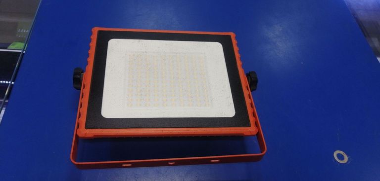 Купити Ledvance worklight battery 30w 840 r-st Б/У