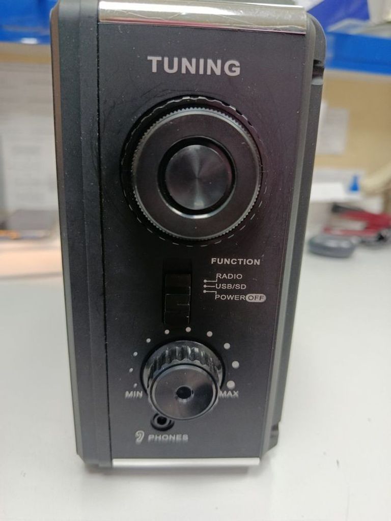 Дешево Voltronic RX99UAR з ломбарду