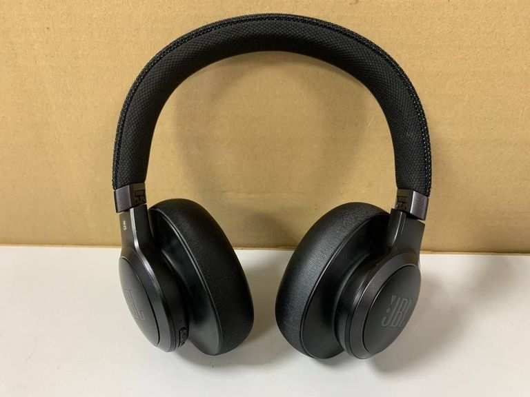 Купити Jbl live 660nc Б/У