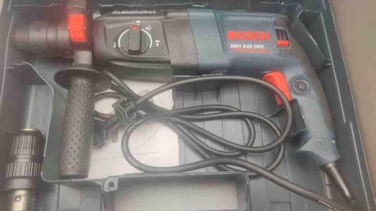 Купити Bosch GBH 2-26 DFR (0615990L2T) Б/У
