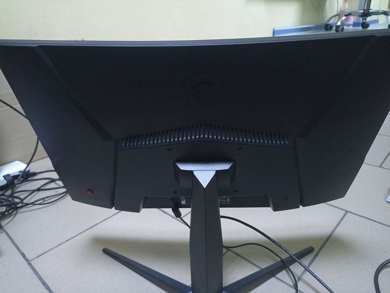 Купить Msi g24c4 optix Б/У