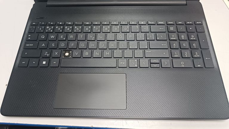 Оголошення Hp 15/athlon 3020e ddr4/4gb ddr4/hdd *відсутній/ssd 128 gb/*інтегрована Б/У