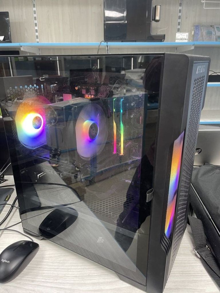 Дешиво Пк amd ryzen 5 7500f/ram 32 gb/hdd відсутній/ssd 1000 gb/nvidia rtx 4060 (geforce) 8gb gddr6 128bit с ломбарда