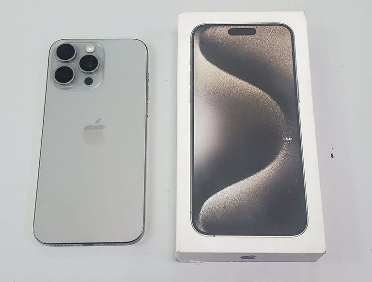 Apple iPhone 15 Pro Max 256GB Blue Titanium (MU7A3) Код:01-200804401. Зображення 8