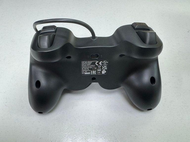 Дешиво Logitech Gamepad F310 с ломбарда