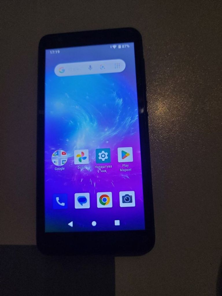 Дешево Zte Blade L8 1/16GB Black з ломбарду