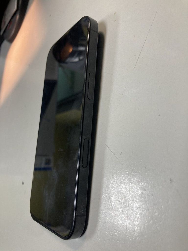 Apple iphone 16 pro 256gb Код:01-200844216. Изображение 9