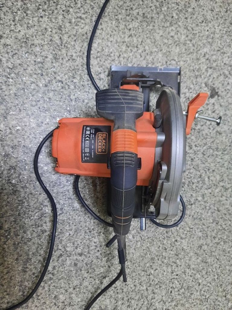 Купити Black&Decker cs1550 Б/У