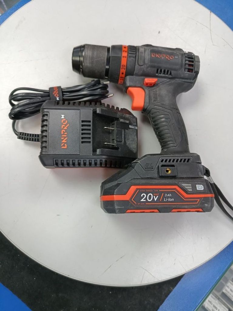 Купити Dnipro-M cd-201hbc compact 1акб 2ah зп Б/У