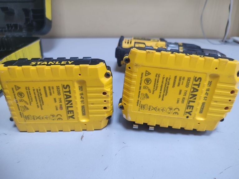 Розпродаж Stanley STDC-18LHBK, продавець Техноскарб