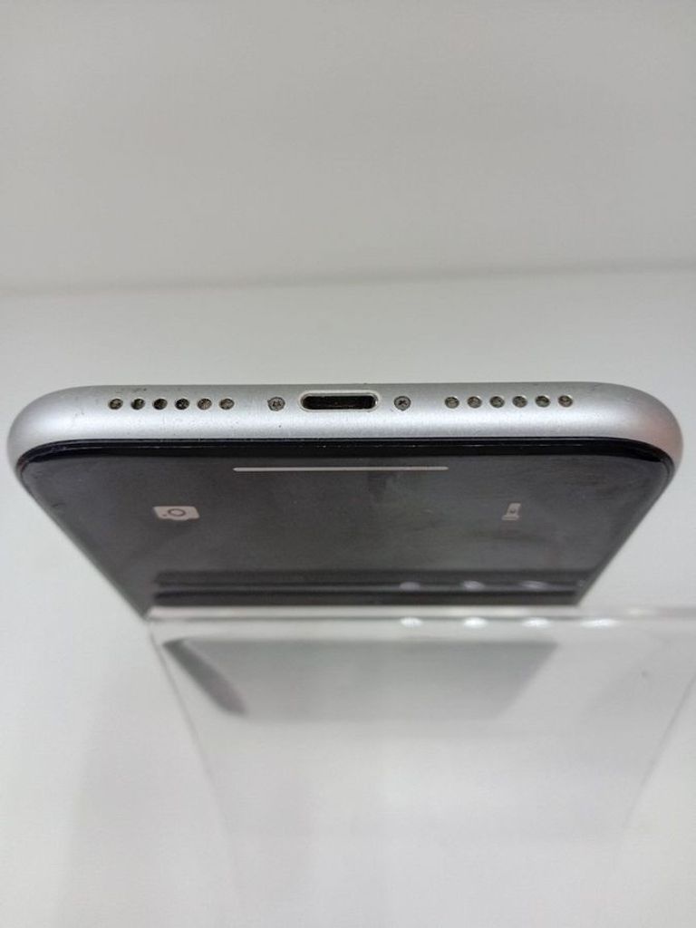 Apple iphone xr 64gb Код:01-200876495. Зображення 6