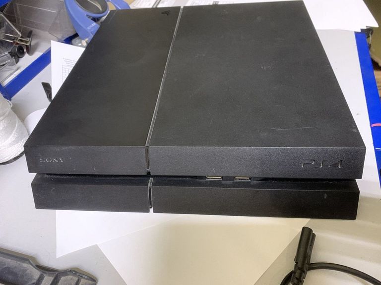 Дешиво Sony playstation 4 1tb с ломбарда