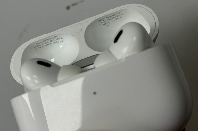 Apple airpods pro 2nd generation with magsafe charging case usb-c Код:01-200884402. Изображение 10