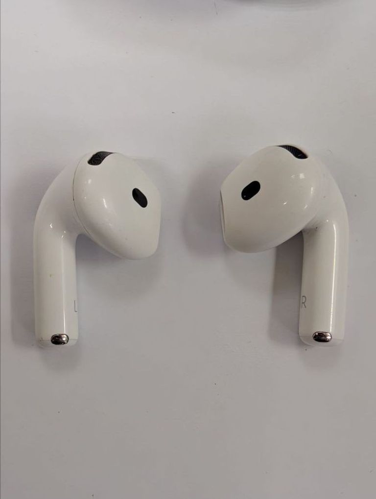 Дешиво Apple airpods 4 с ломбарда