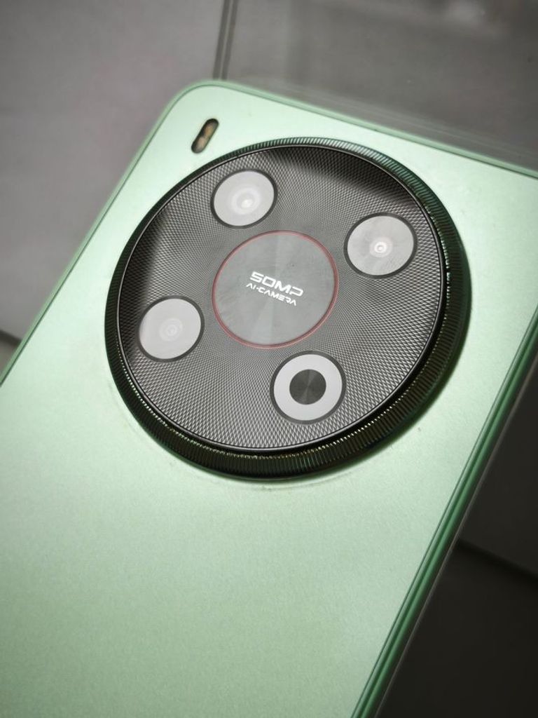 Дешево Zte Nubia V70 Max 6/128GB Gray з ломбарду