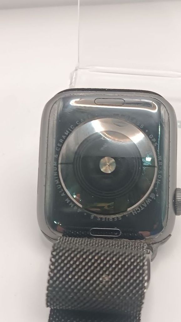 Apple watch series 5 gps 44mm aluminium case Код:01-200858262. Зображення 9