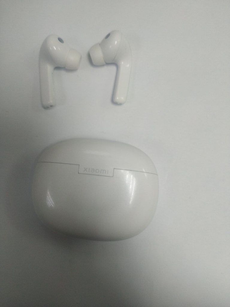 Дешево Xiaomi buds 3 m2111e1 з ломбарду