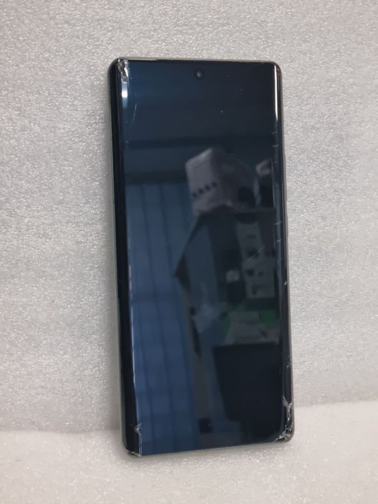 Оголошення Realme GT 6 16/512GB Razor Green Б/У