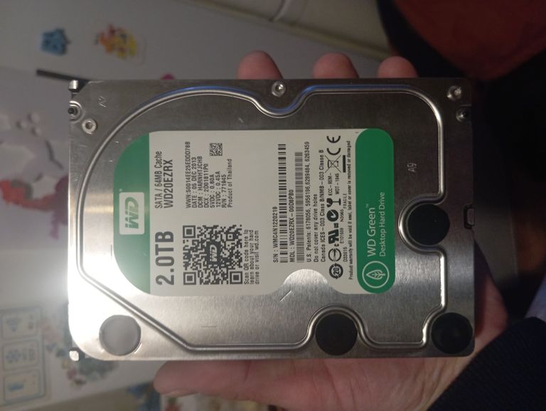 Купити Western Digital wd20earx-32pasb0 - 2tb 7.2k rpm 64mb cache sata 3.5" hard drive Б/У
