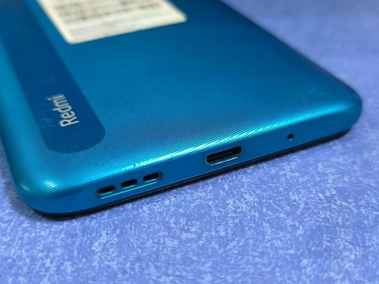 Дешиво Xiaomi redmi 9a 2/32gb с ломбарда