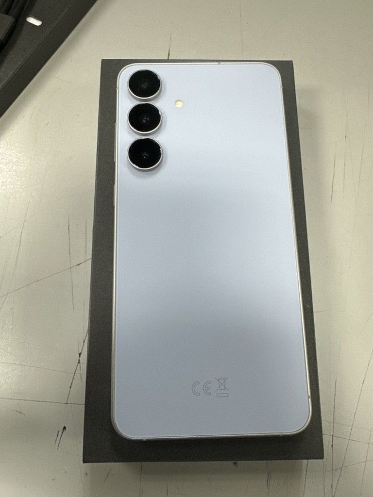 Объявление Samsung galaxy s25 fe 8/256gb Б/У