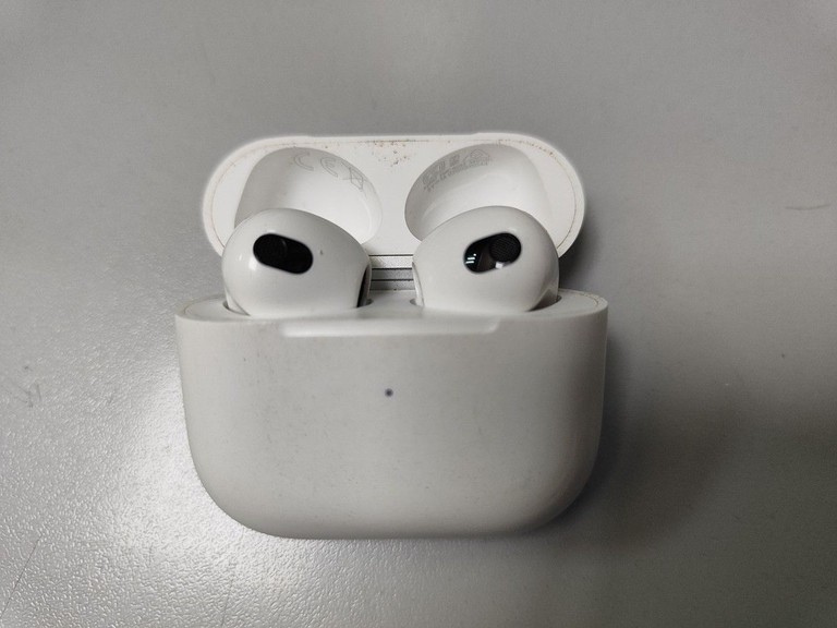 Купить Apple airpods 3rd generation Б/У