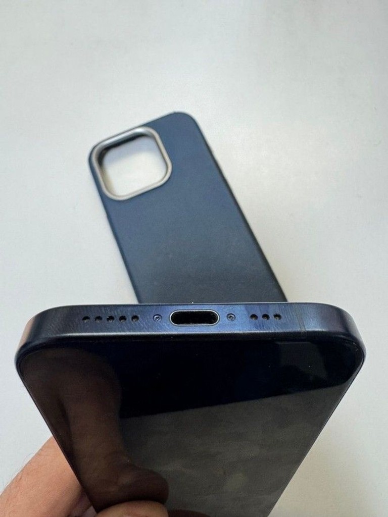 Розпродаж Apple iphone 15 pro 256gb, продавець Техноскарб