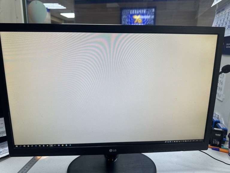 Дешево Lg 24m38a-b з ломбарду