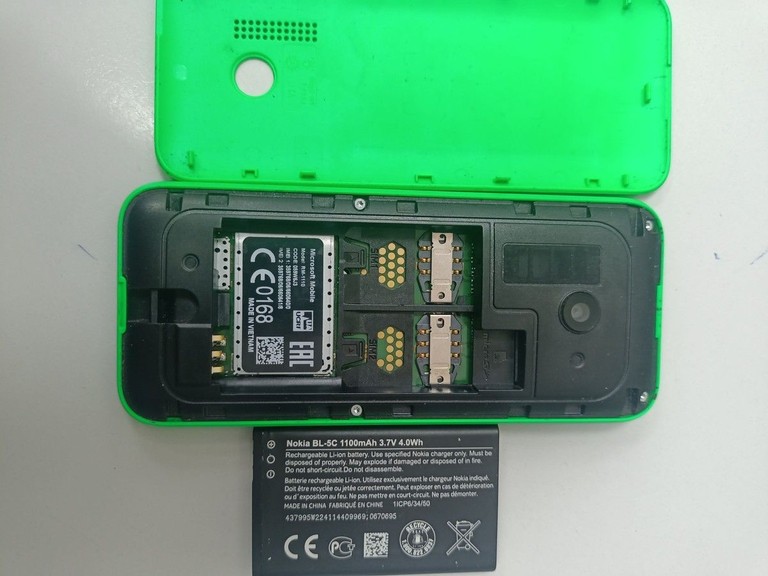 Купити Nokia 215 rm-1110 Б/У