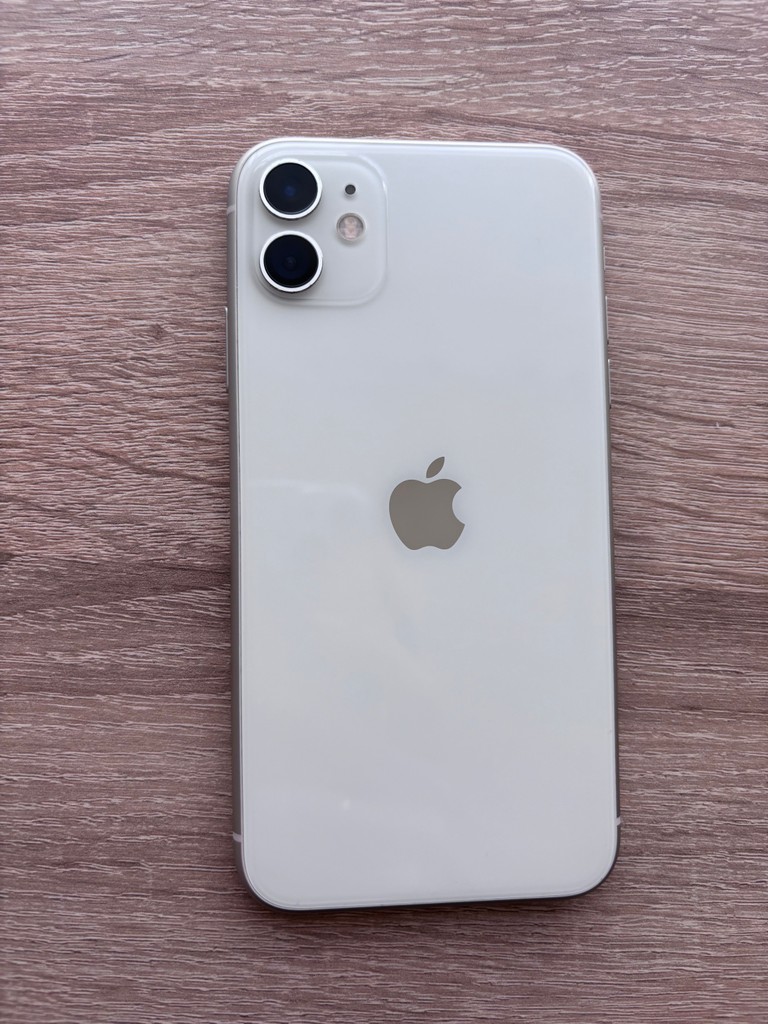 Купити Apple iPhone 11 64GB White (MWL82) Б/У