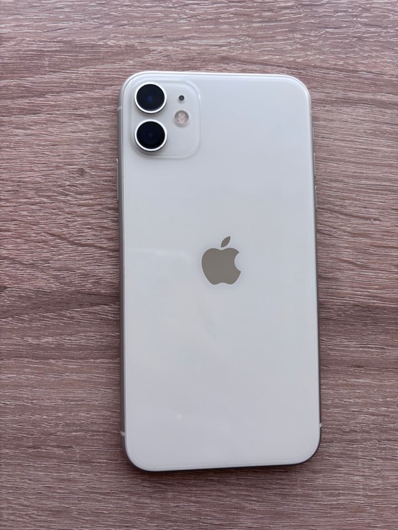 Купити Смартфон Apple iPhone 11 64GB White (MWL82) дешево у