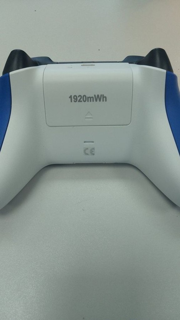 Дешиво Microsoft xbox series x s wireless controller с ломбарда