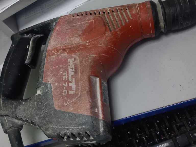 Дешево Hilti te 7-c з ломбарду