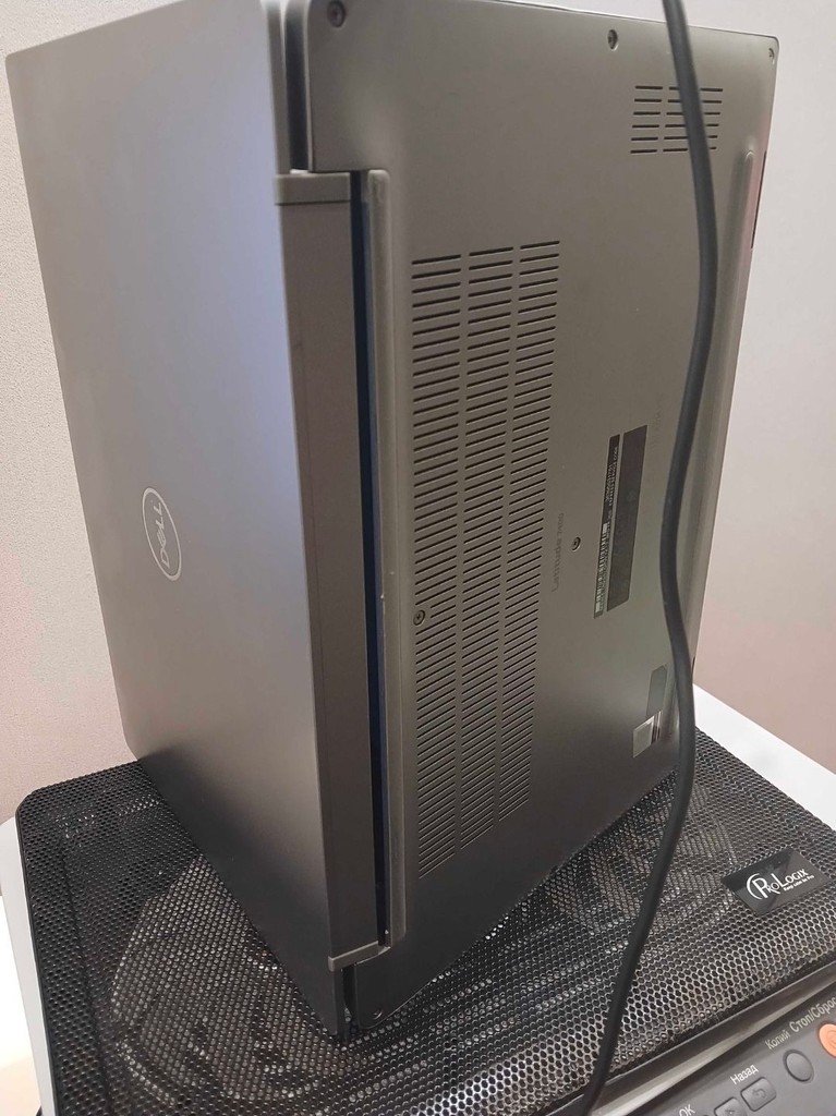 Дешево Dell Latitude 7400 з ломбарду