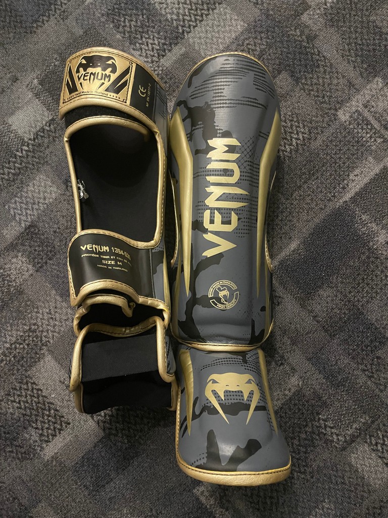 Купить VENUM Elite Standup Shin guards Б/У