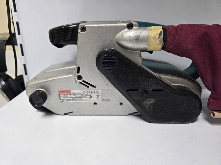 Оголошення Makita 9404 Б/У