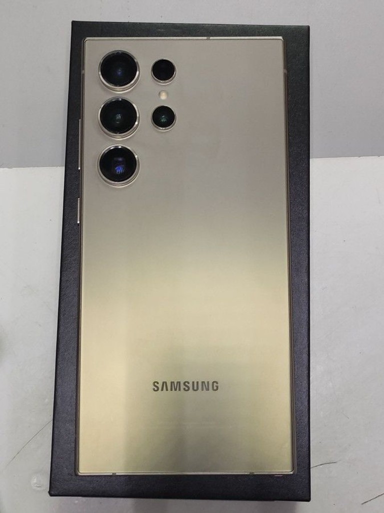 Дешево Samsung galaxy s24 ultra 12/512gb з ломбарду