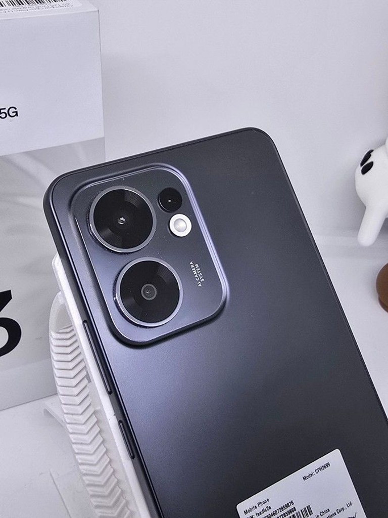 Дешево Oppo reno13 fs 5g 12/512gb з ломбарду